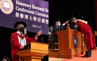 周潤發在香港浸會大學今日舉行榮譽博士學位頒授典禮上，獲頒榮譽人文博士學位。