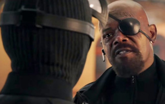 神盾局局长Nick Fury是盲左眼。网图
