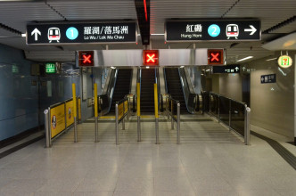 东铁綫列车服务一度延误。