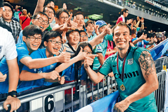 盧比度球員時代曾膺香港足球先生，深受球迷歡迎。