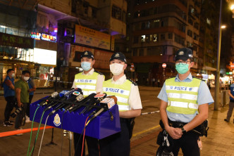 警方西九龍總區交通意外調查組總督察林知行（中）。