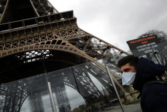 巴黎鐵塔關閉。AP圖片