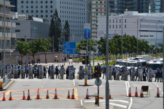 警方在龙和道报防。