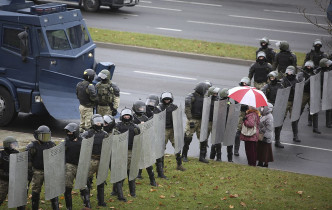 白俄當局仍然強力鎮壓，一口氣逮捕逾800人。AP