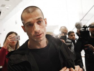 俄羅斯表演藝術家帕夫倫斯基（Pyotr Pavlensky）。AP圖