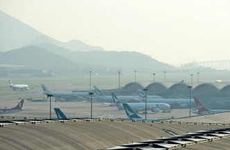 機管局強調香港機場建造時已考慮水浸風險。資料圖片