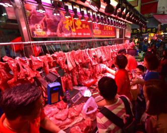 本港明复售鲜猪肉。资料图片