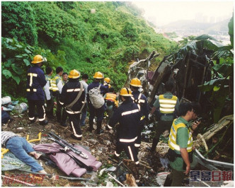 车祸现场山高路险。资料图片