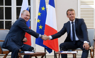 俄羅斯總統普京身處法國與馬克龍會面。AP圖片