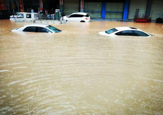 珠海市内严重水浸。网上图片
