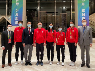 徐英偉(左四)親赴西安出席活動。民政事務局長fb圖片