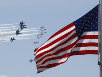 美军在华盛顿和阿特兰大等3个城市进行飞行表演 。AP
