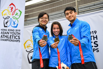 (左起)黎恩熙、韦祺及冯俊玮为港夺得一金两银。相片由公关提供