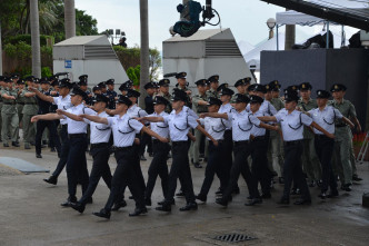不同纪律部队在金紫荆广场出席仪式。