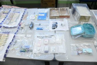 女被捕人单位发现的一批包装工具。杨伟亨摄