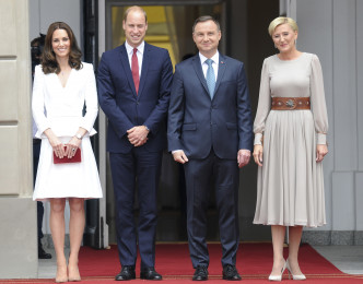 威廉夫婦與波蘭總統杜達會面。美聯社