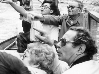 科爾奈(前排右一)1985年9月出席巴山輪會議。(Adam Tooze Twitter圖片)