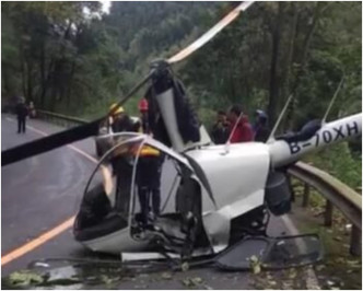 直升機在峨眉山景區峨洪路段墜落。
