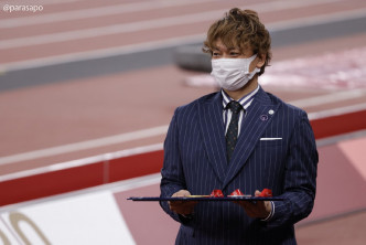 以東京殘奧親善大使身分出席頒獎儀式。