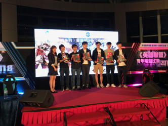 香港仔坊会社会服务主办的「赛马会青创社区系列：香港仔坊会新媒体计划」，于今日在数码港举办「《英雄联盟》青年电竞比赛」决赛。