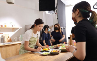 拍補鈣食品廣告，坦言時間剛剛好。