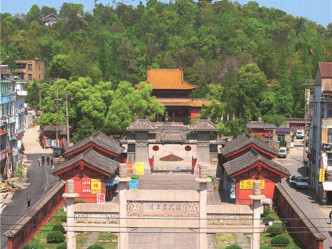 钱鏐五代十国时期吴越国的第一代国王，其陵墓为浙江省内唯一保存完好的帝王陵寝。网图