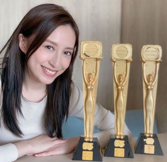 重大鼓勵

2016年奪「最佳女配」及今年奪得嘅「馬來西亞最喜愛TVB女主角獎」、「最受歡迎電視女角色」，嘉欣笑言係好大嘅鼓勵。