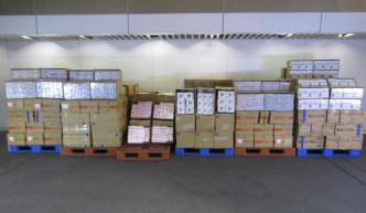 海关过去两周检获共1840箱走私药物。图:政府新闻处