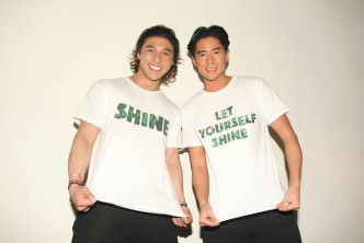 Shine亦特别换上演唱会纪念T-Shirt同大家拜年。