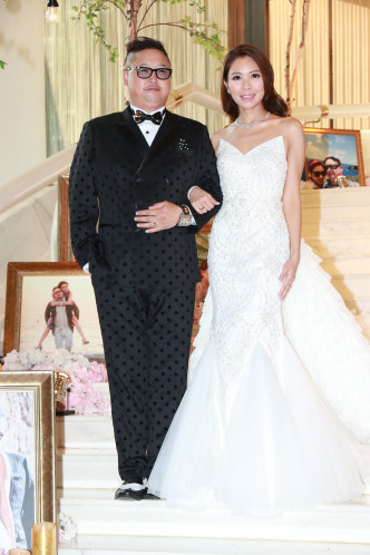 Wilson与37岁陈宛蔚结婚5年，育有2岁女儿Abby。