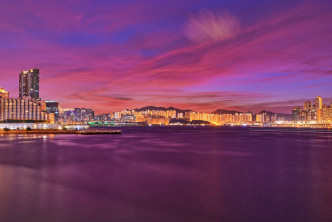 多名市民近日拍到晚霞或朝霞的美丽景象。天文台fb图片