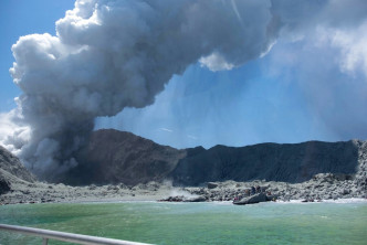 紐西蘭觀光景點白島（White Island）火山爆發。AP圖片