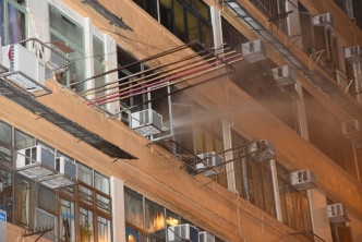 起火单位位于通州街富安大厦。