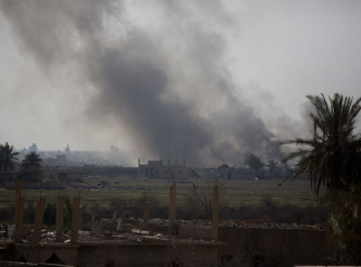 库尔德族部队敍利亚民主军继续向伊斯兰国在敍利亚东部的最后据点发动攻势。AP