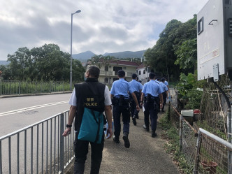 警方在西貢進行高姿態巡邏。