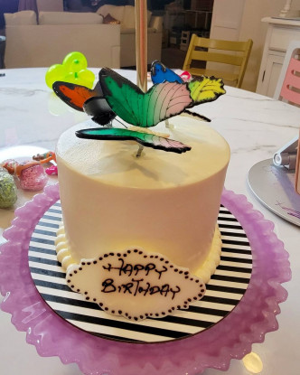 蝴蝶生日蛋糕。