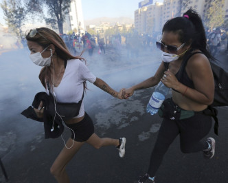 智利自10月18日起爆发反政府示威。AP