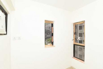 睡房配有双扇窗户，可引入更多光綫。