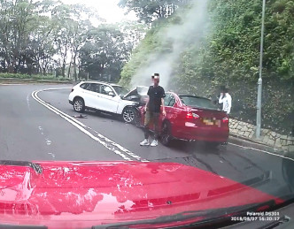 2車迎頭相撞。網民Ho Kei Chan‎ 圖片