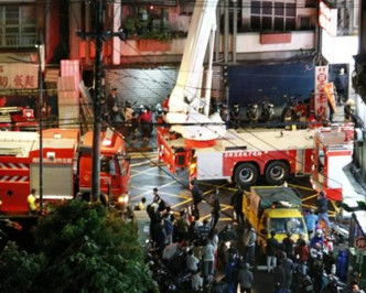 多輛消防車到場救災。