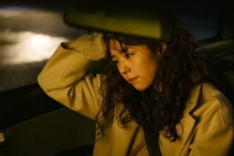 蔡秀彬饰演张赫女友「多恩」，身为护士的她最近工作和爱情运都不太好。