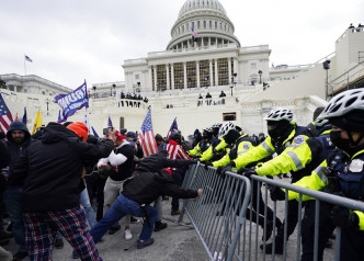 1月初冲击国会事件发生后，多个社交平台相继封杀特朗普。AP资料图片