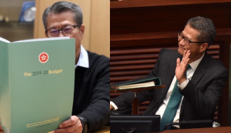 陳茂波戴上綠色領帶，配合《預算案》粉綠色為封面。郭顯熙攝、資料圖片