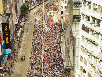 2014年七一游行，民阵声称有51万人参与。资料图片