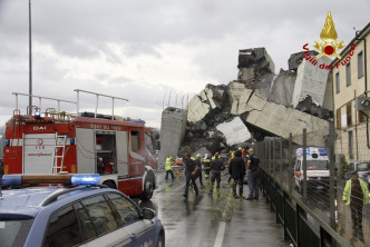 热那亚发生行车桥倒塌惨剧，已有至少22人死亡。AP