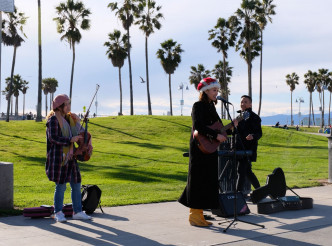 祖兒早前飛到美國洛杉磯拍攝音樂特輯《LOVE IN L.A.》。