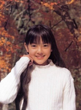 冈本奈月现年31岁，8岁时作为童星出道，2012年息影。
