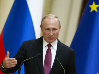 俄罗斯总统普京力撑卢卡申科，指有必可能会提供军事援助。AP