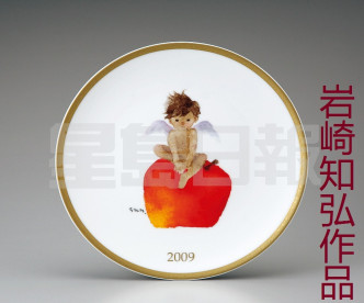 圖中2009年「小天使與紅蘋果」，畫中小天使形象溫柔可愛，讓人感覺柔和舒適。(A)