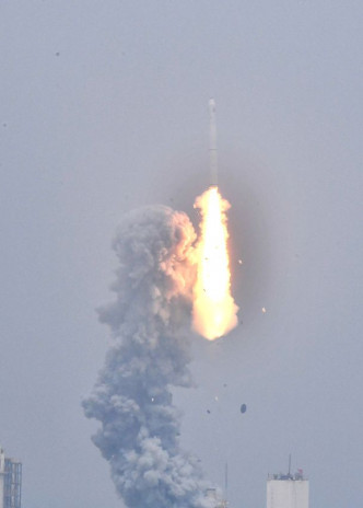 成功在黄海海域用长征11号发射运载火箭。新华社